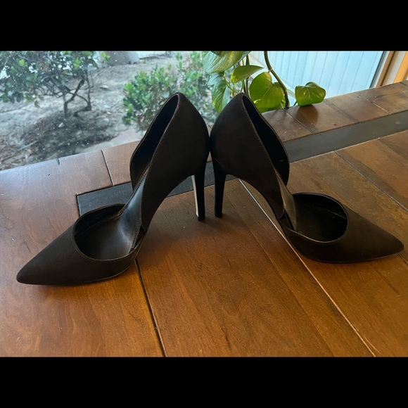 Express Heels - Picture 3 of 4